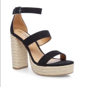 Wild pair Yamina platform Dress sandals 👡 new